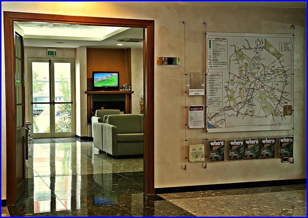 Hotel Meeting Ciampino Exterior foto