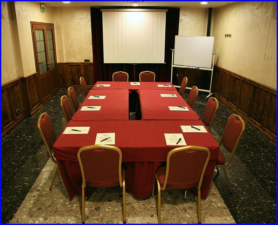 Hotel Meeting Ciampino Exterior foto